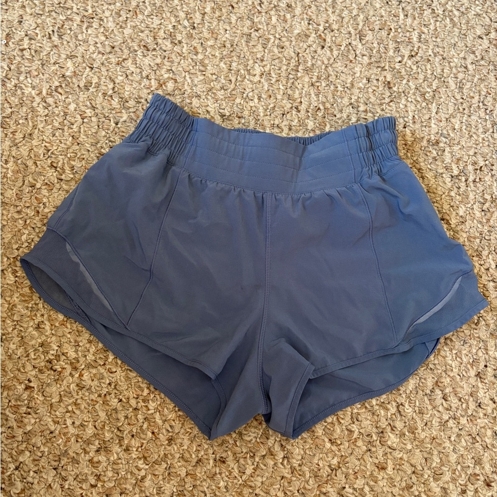 lululemon hotty hot high rise 2.5” shorts in oasis blue